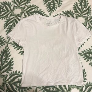 White Abercrombie t shirt